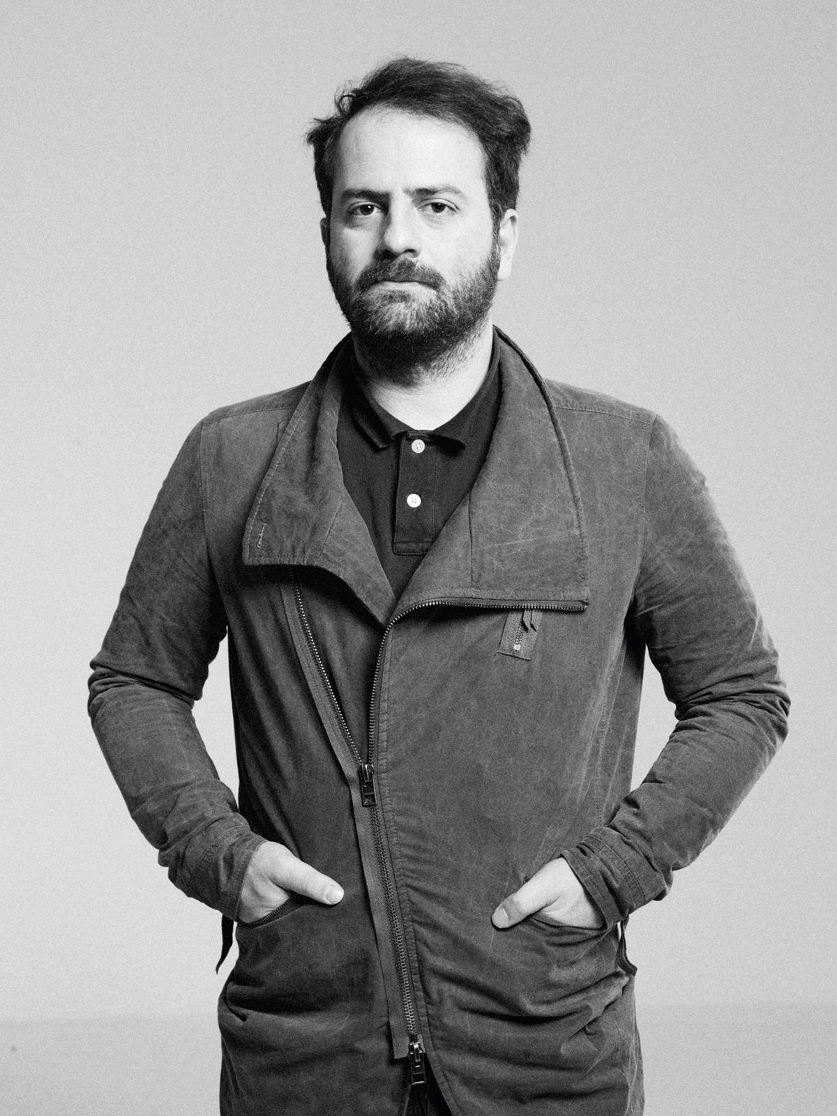 Murathan Özbek
