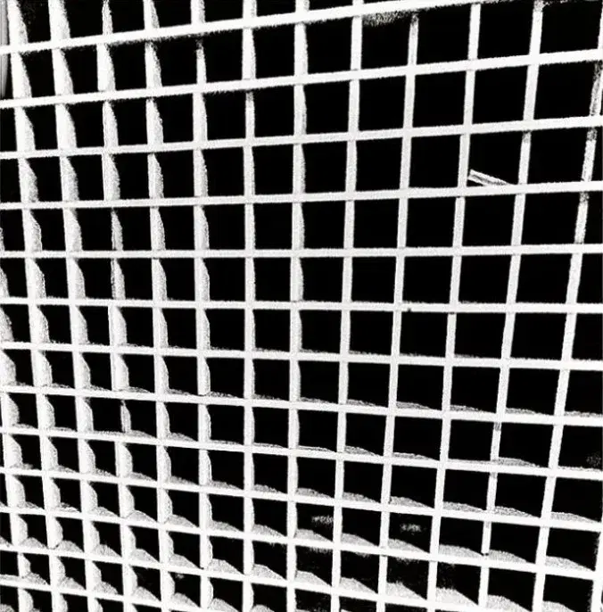 Incomplete Squares