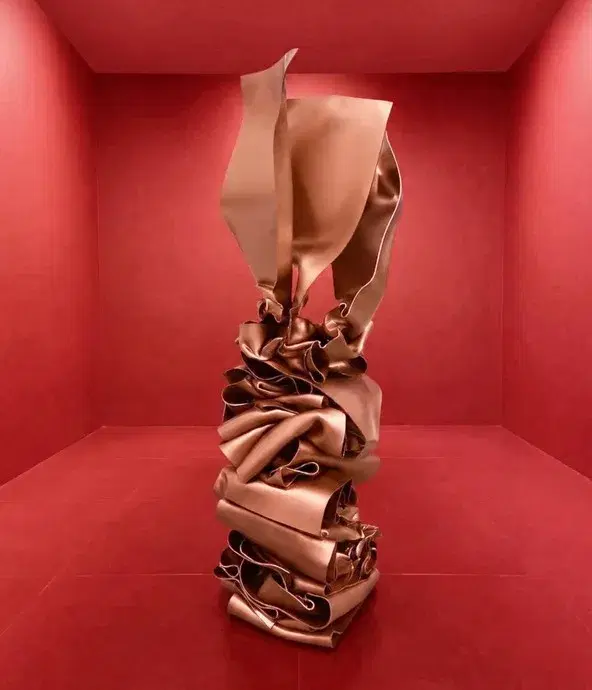 Condensed Hyperbaroque