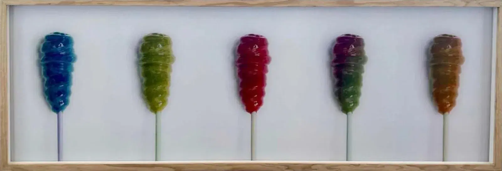 Red candy-V